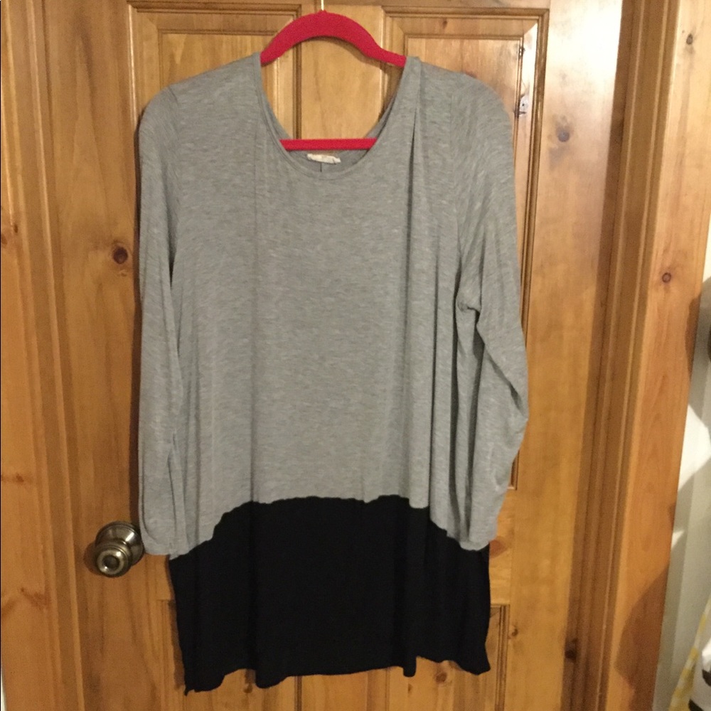 Long sleeved tunic top